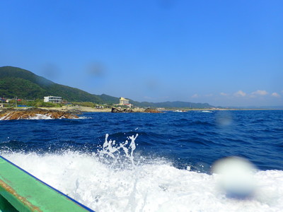 伊戸・ボートダイビング風景